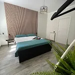 Greta's House - Centro Apartment *